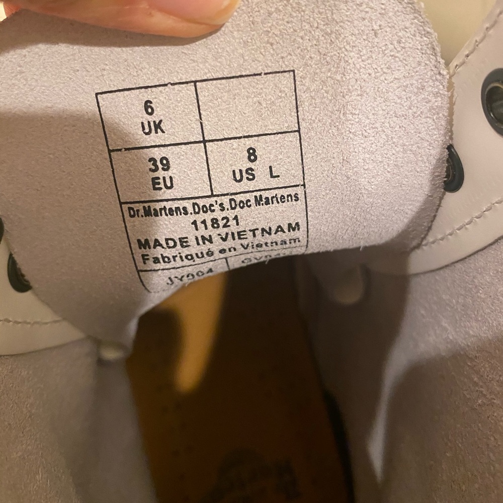white doc martens - Picture 4 of 5